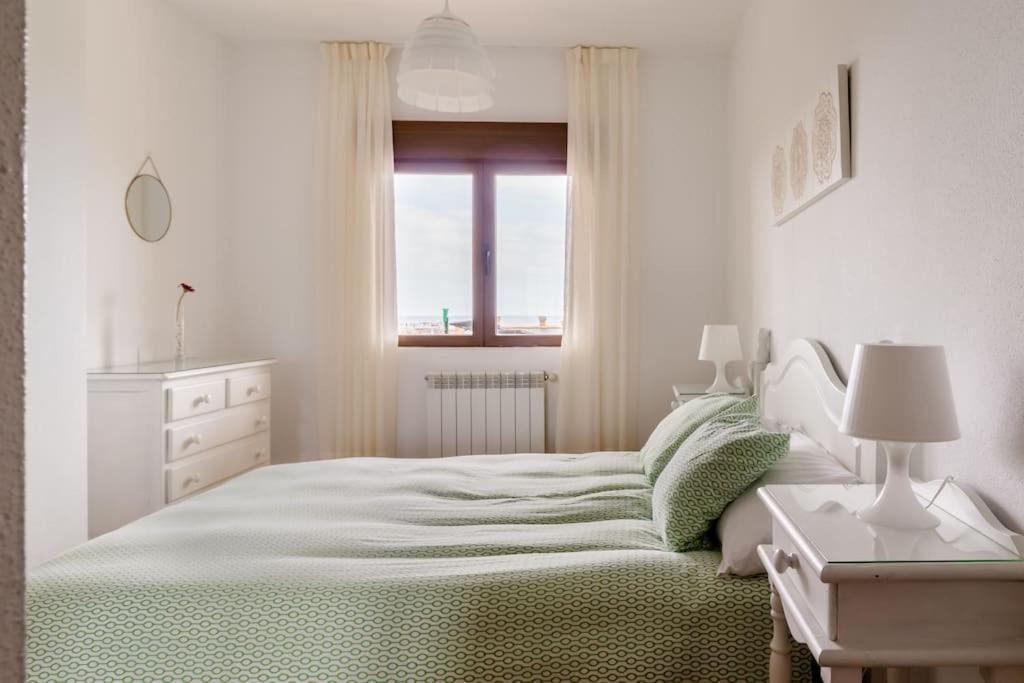 Casa De Las Flores - Apartamento Con Jardin Privado Frente A La Playa De Comillas Exterior foto