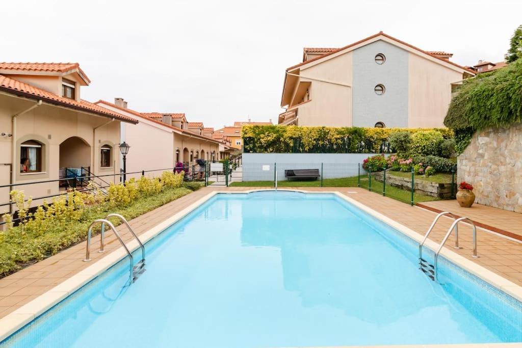 Casa De Las Flores - Apartamento Con Jardin Privado Frente A La Playa De Comillas Exterior foto