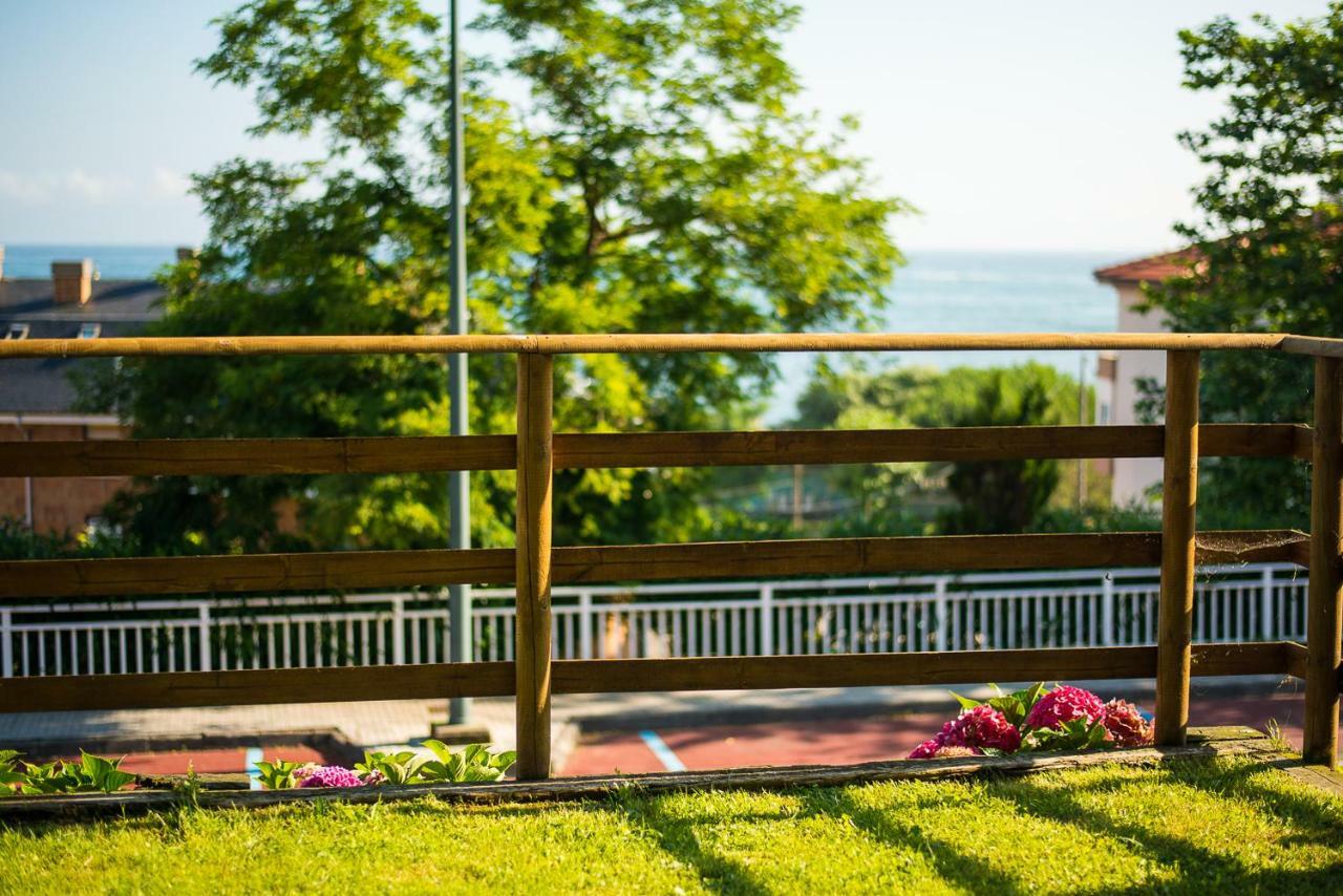Casa De Las Flores - Apartamento Con Jardin Privado Frente A La Playa De Comillas Exterior foto